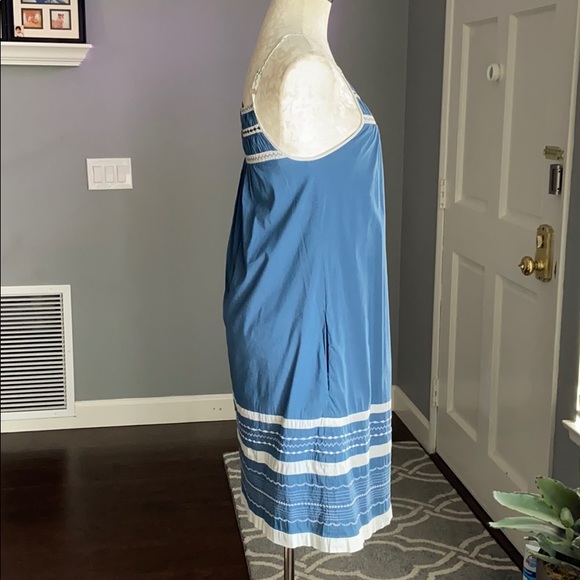 BCBG Embroidered Sample Shift Dress - Picture 3 of 8